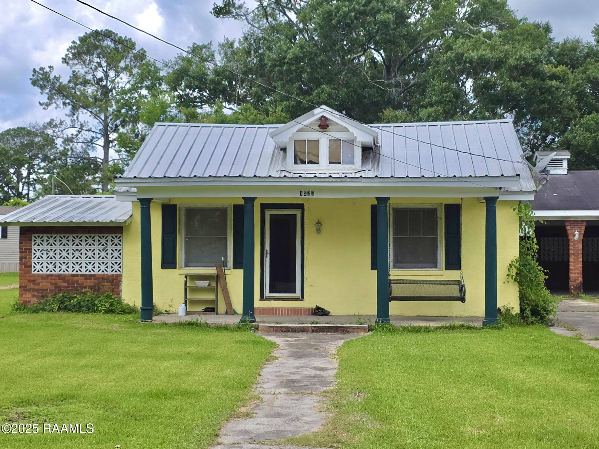 St. Martinville, LA 70582,1523 N Main ST