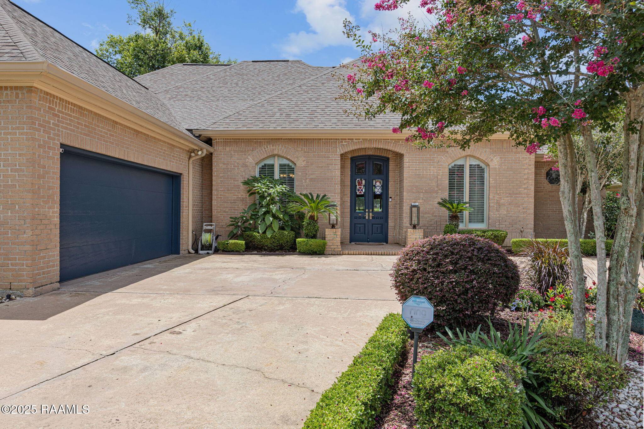 Broussard, LA 70518,102 Capilano LN