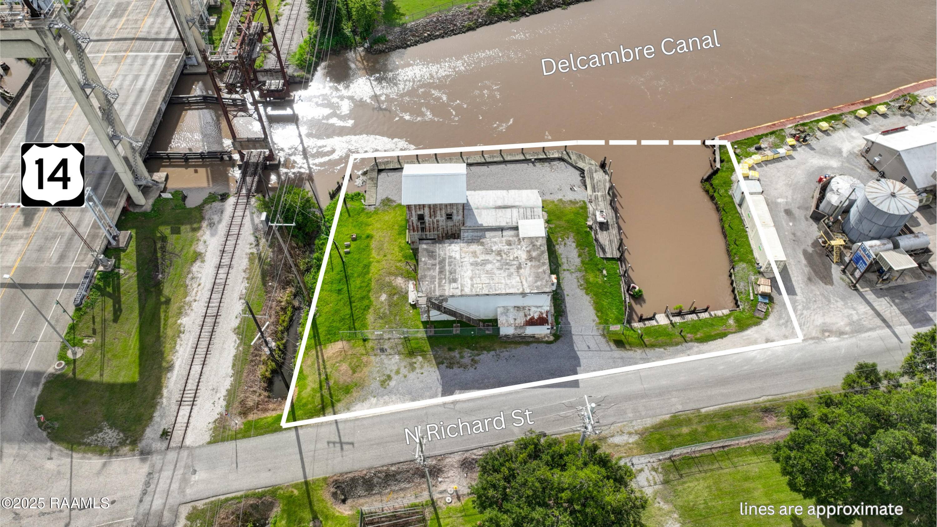 Delcambre, LA 70528,218 N Richard ST