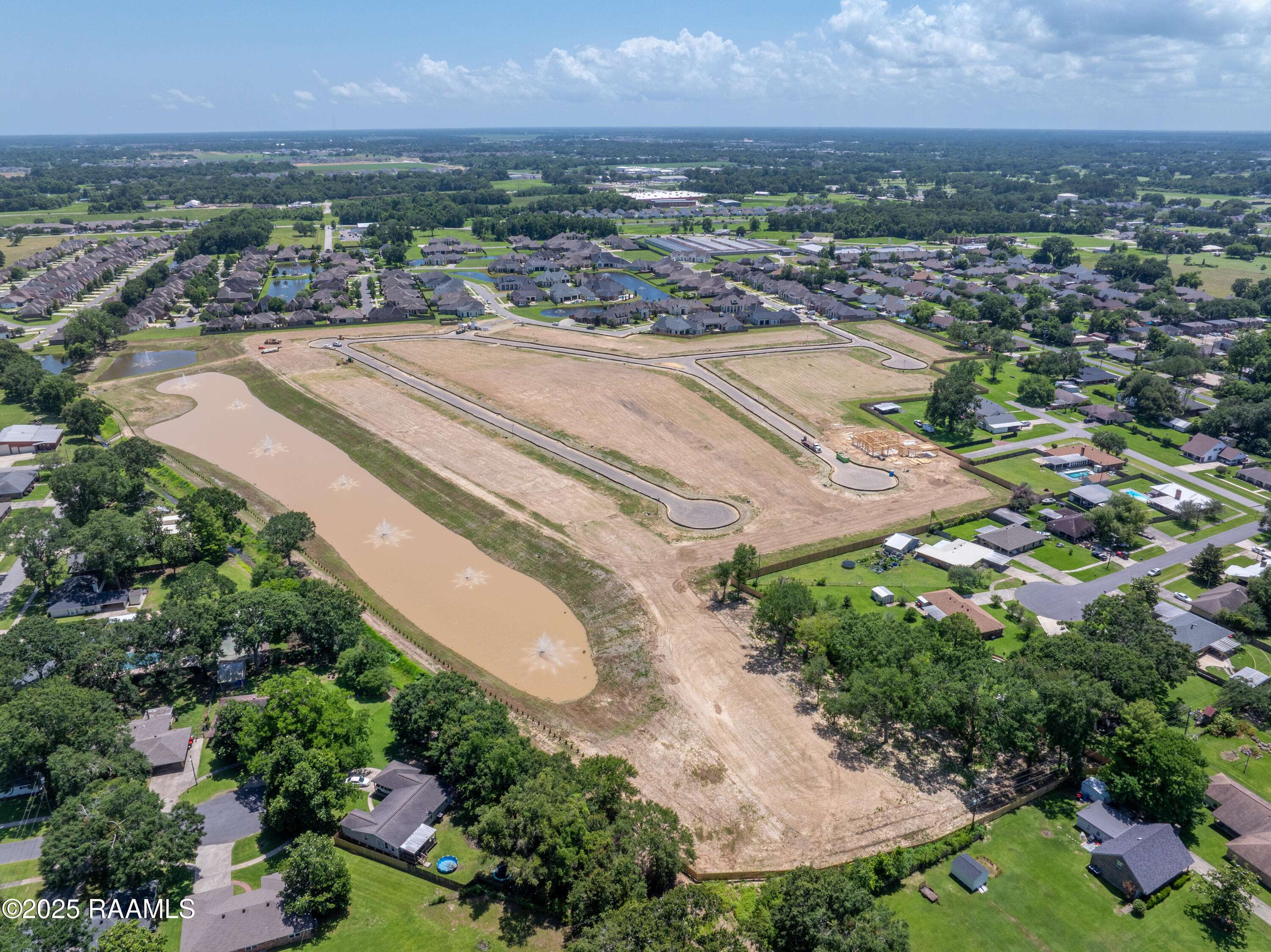 Broussard, LA 70518,201 Glass House ST