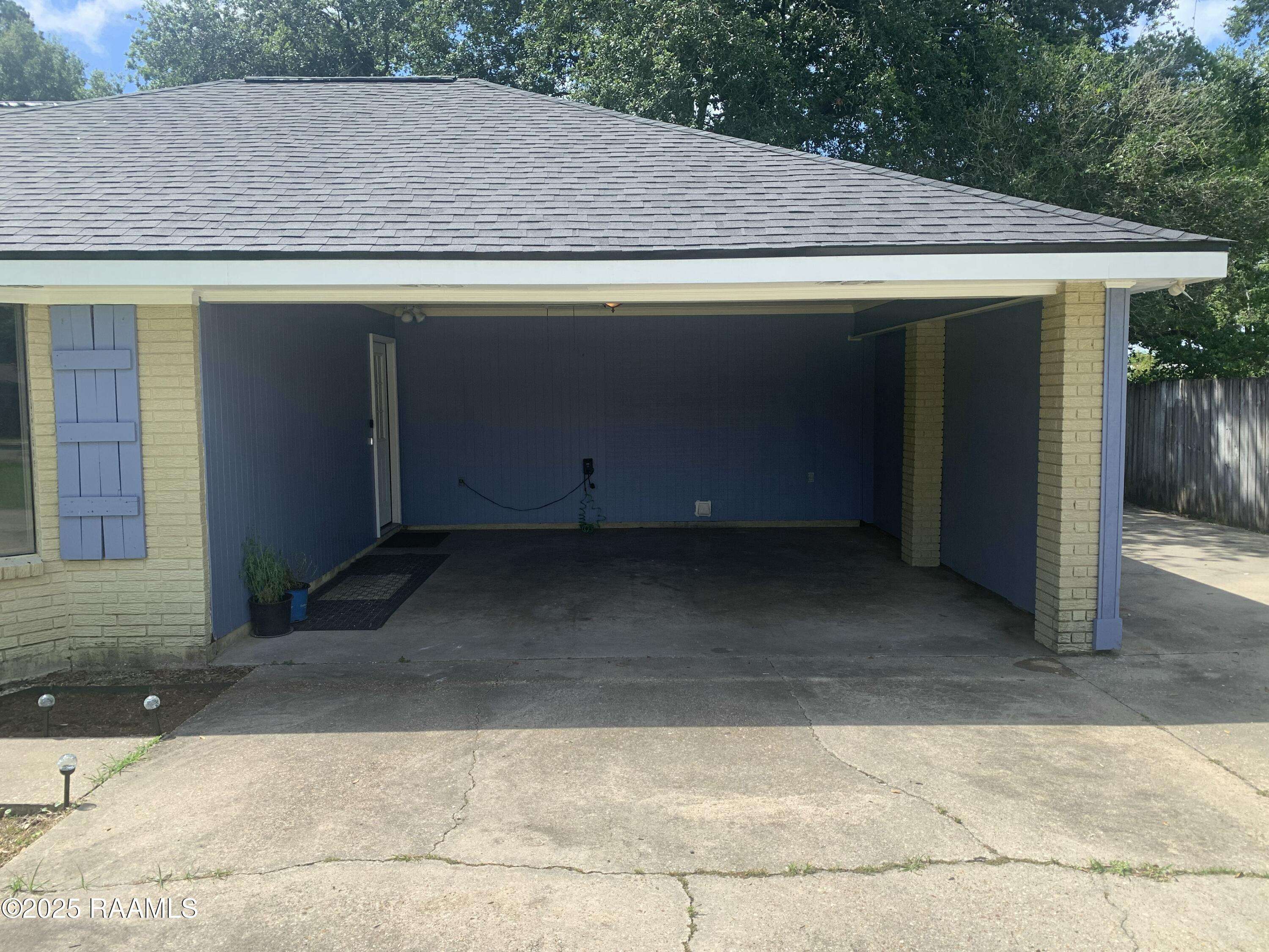 Lafayette, LA 70501,114 Japonica DR