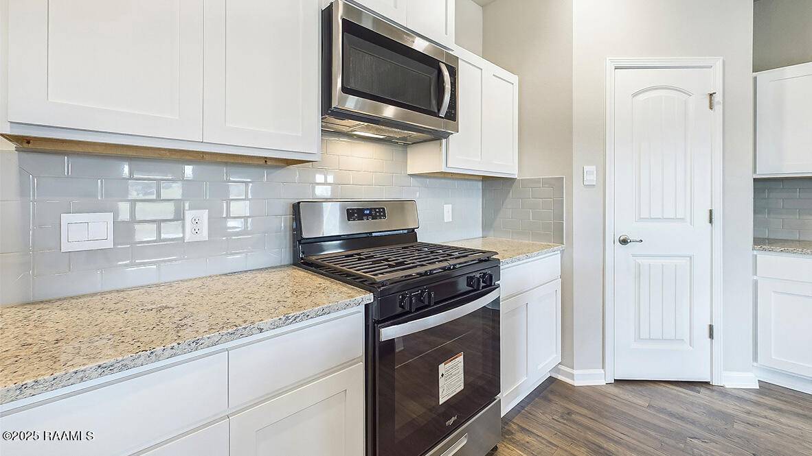 Lafayette, LA 70501,319 White Pine DR