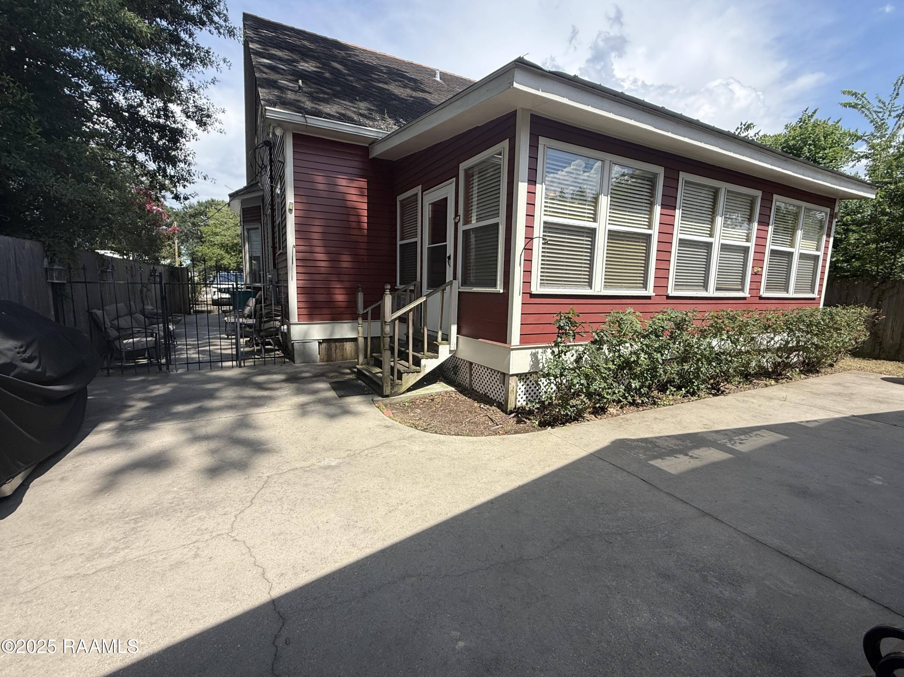 Eunice, LA 70535,121 N 9th ST