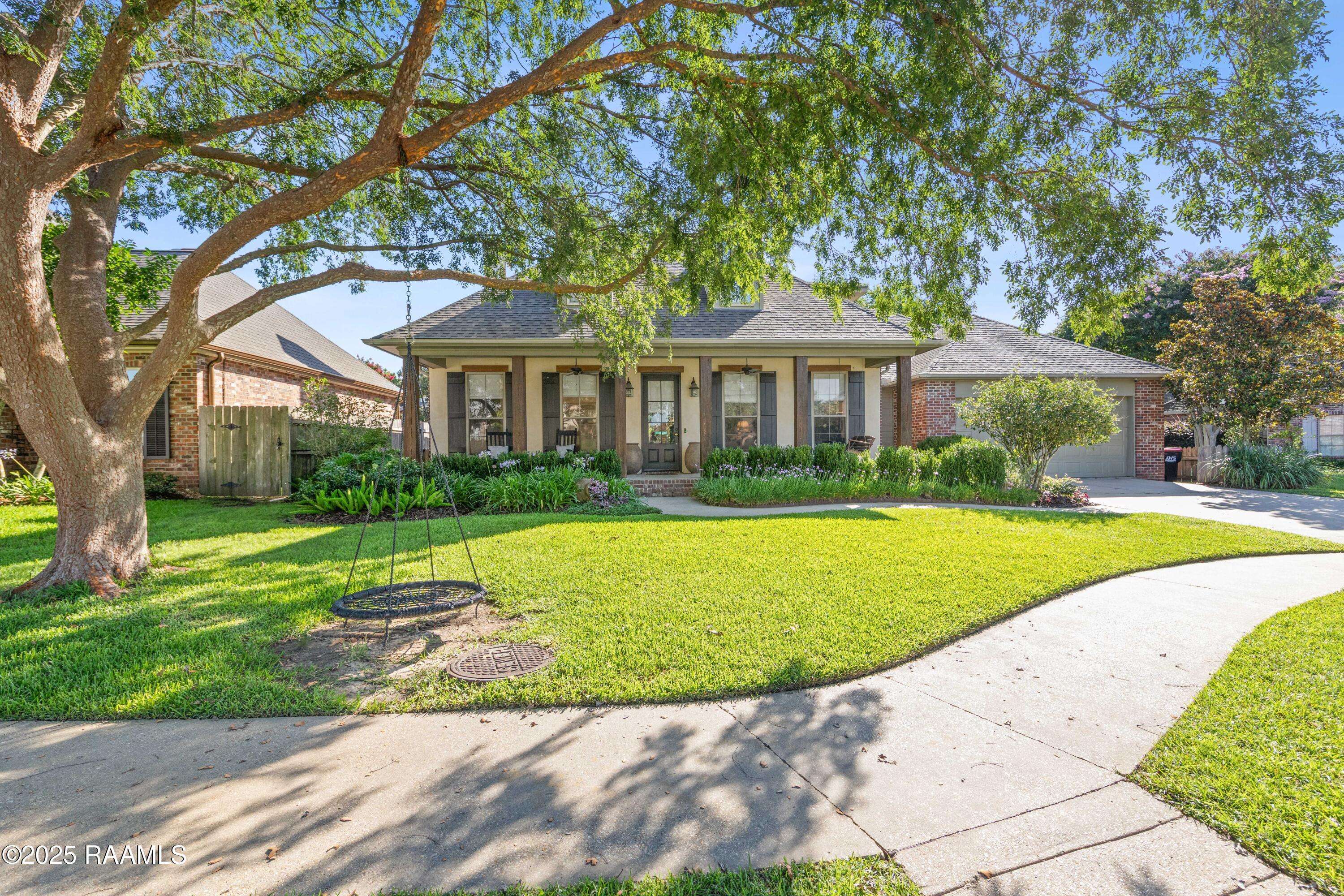 Lafayette, LA 70508,207 Grandville DR