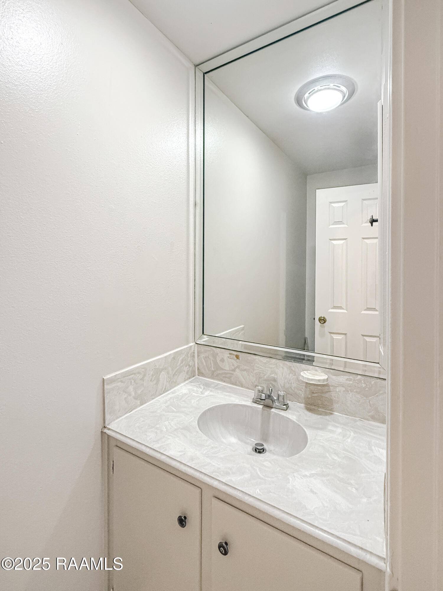 Lafayette, LA 70501,101 Michael Allen BLVD #3f
