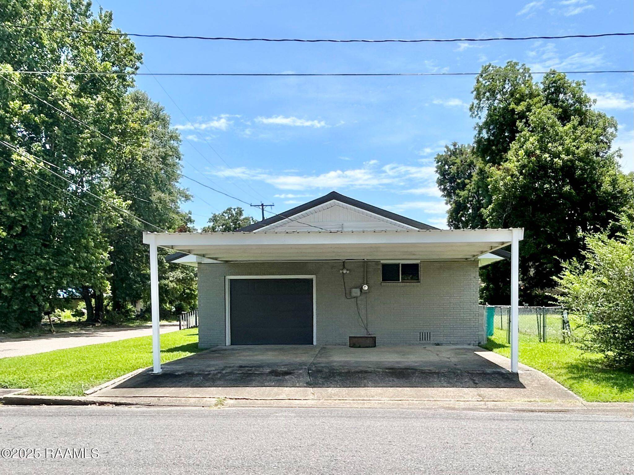 Opelousas, LA 70570,104 E Coleman ST