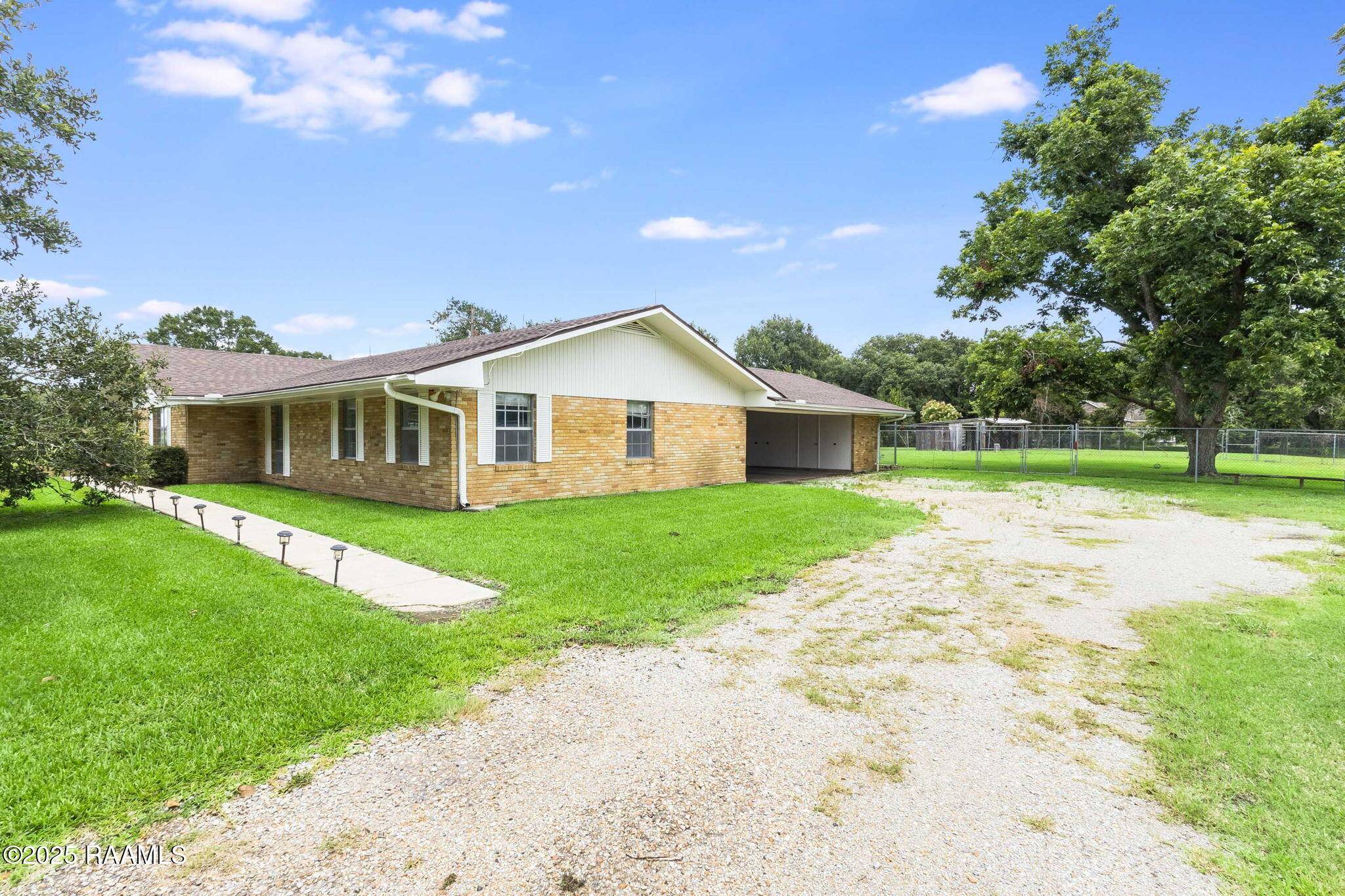 St. Martinville, LA 70582,6031 Main HWY