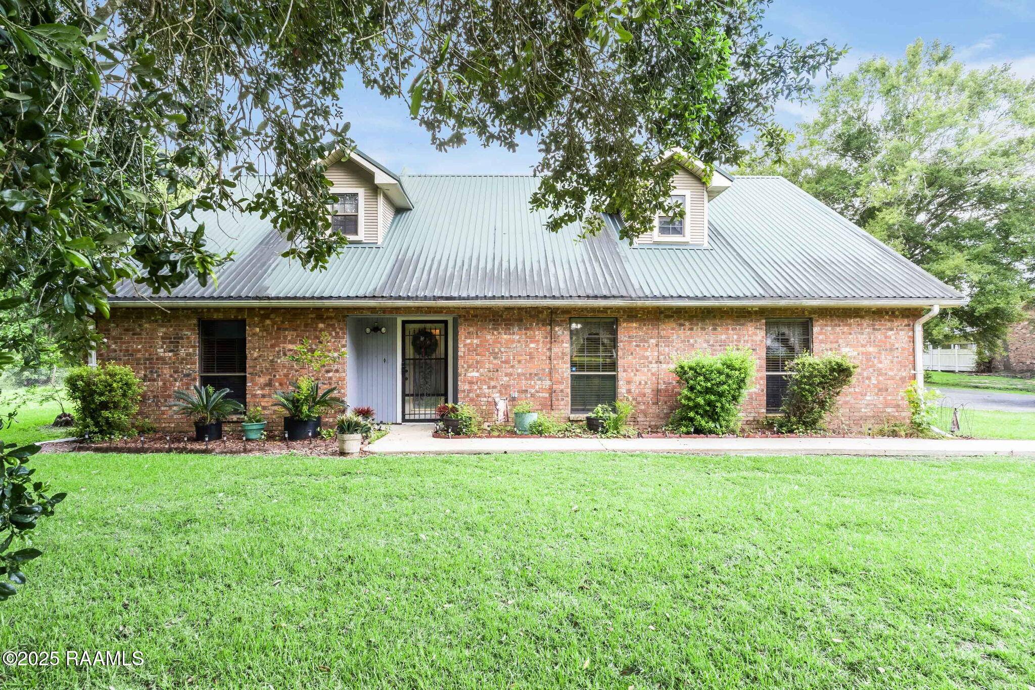 St. Martinville, LA 70582,1052 Lady Of The Lake RD