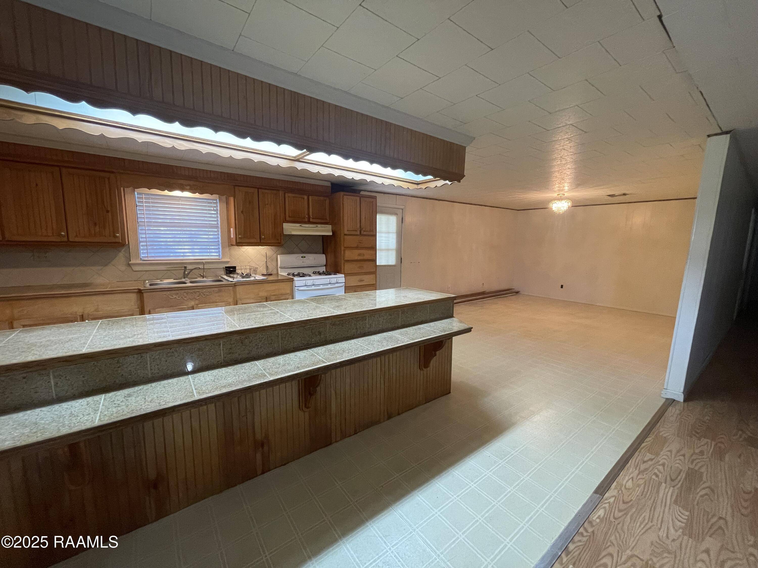 Kaplan, LA 70548,1109 N Guidry AVE