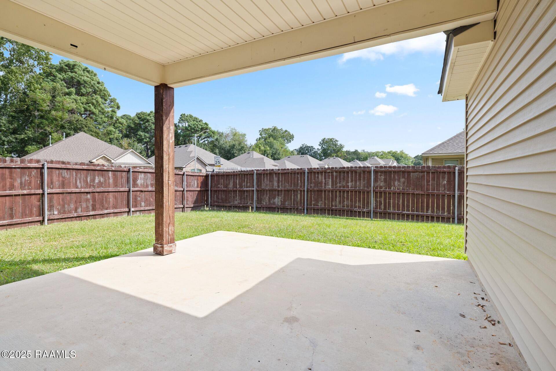 Carencro, LA 70507,421 Walter DR