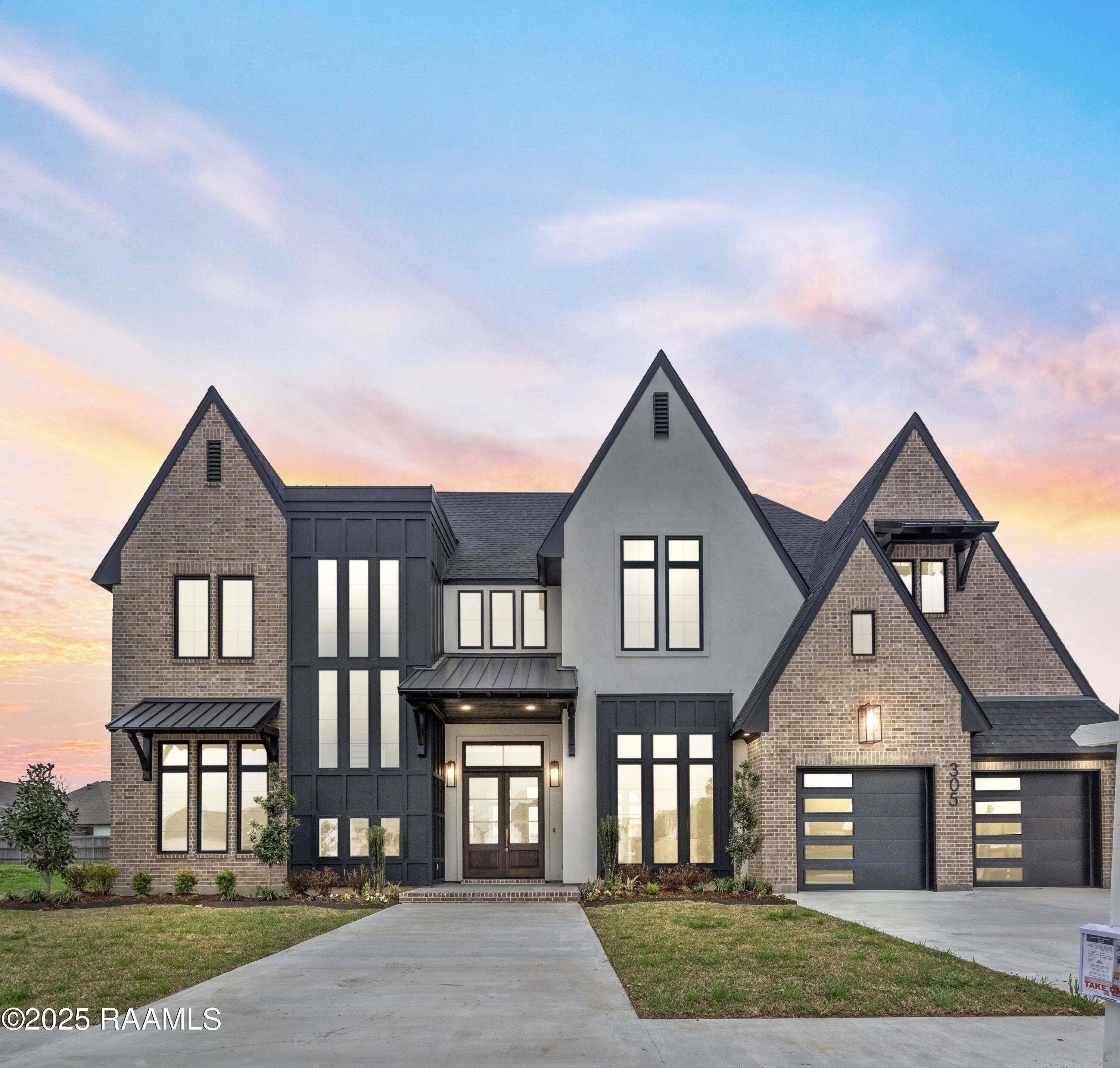 Youngsville, LA 70592,305 Sunset Palm CT