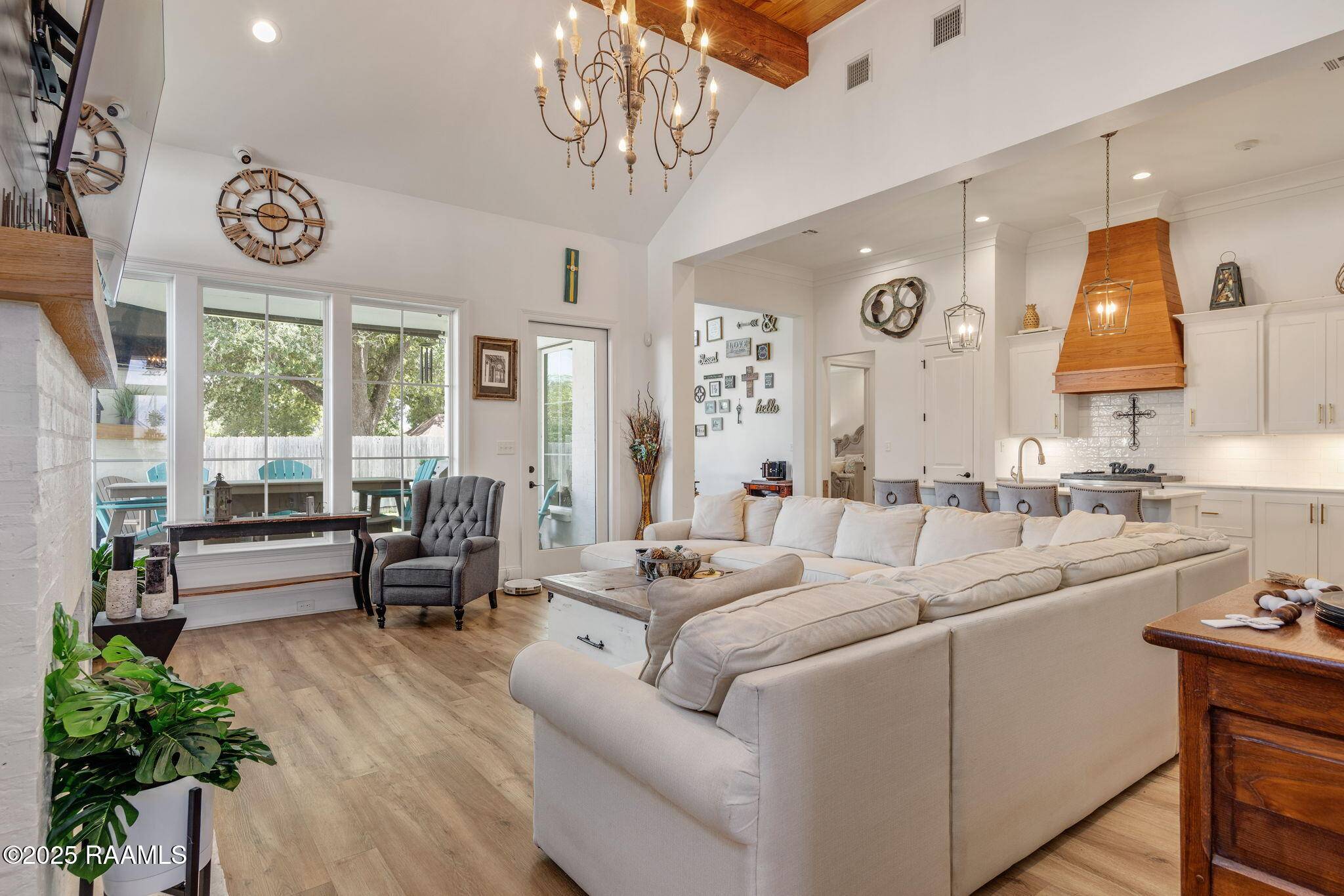 Broussard, LA 70518,227 Canary Palm WAY
