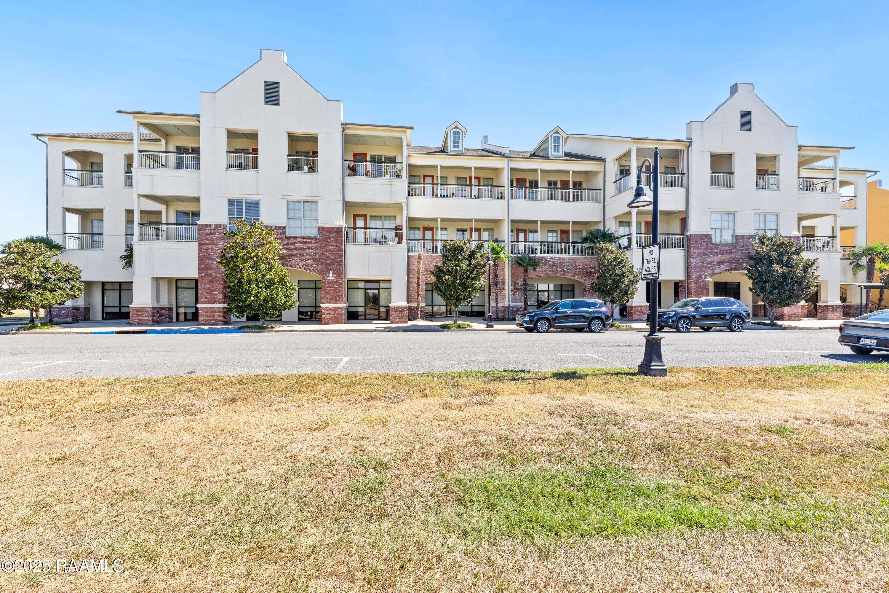 Youngsville, LA 70592,120 Waterview RD #108