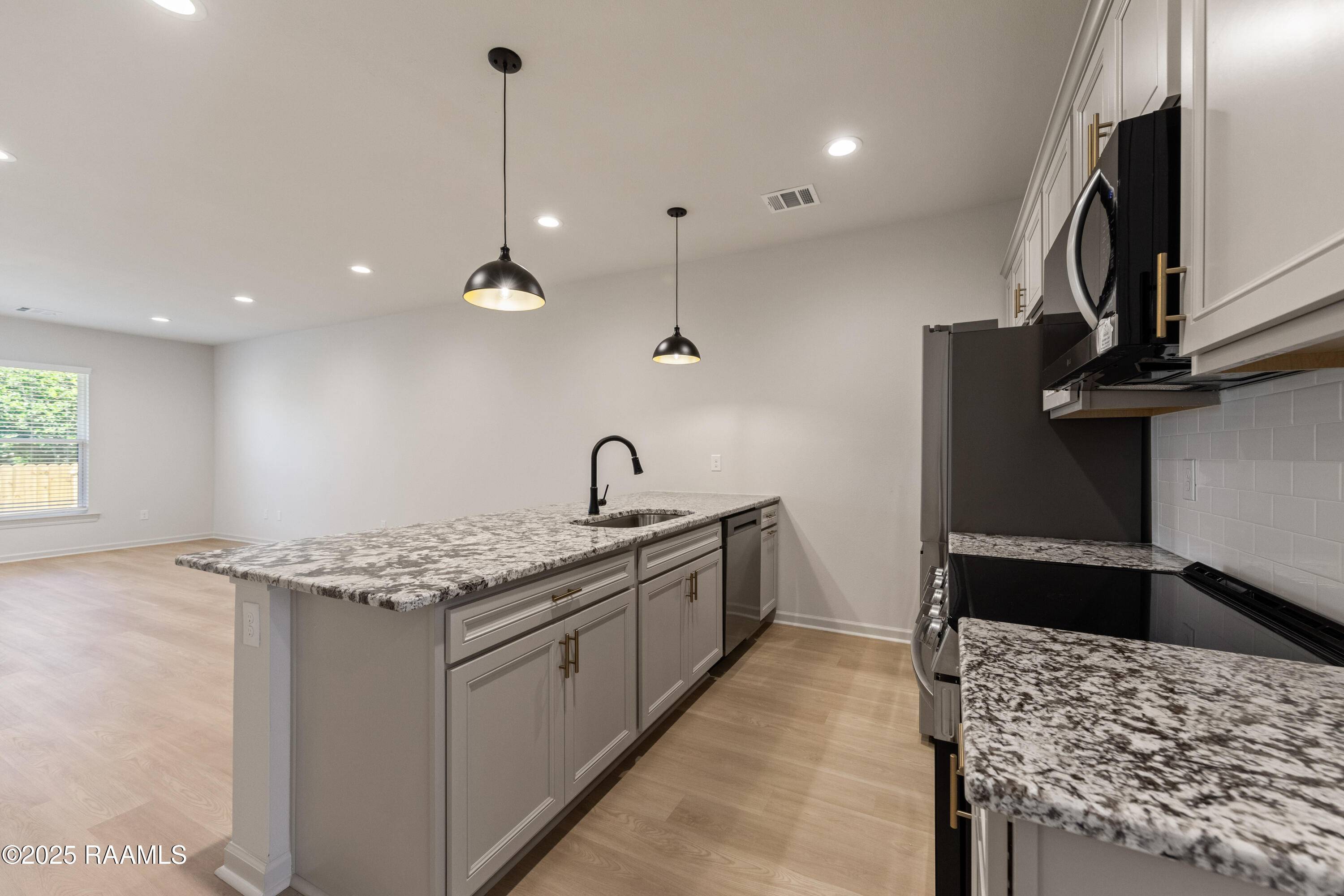 Scott, LA 70583,130 Frontier LN