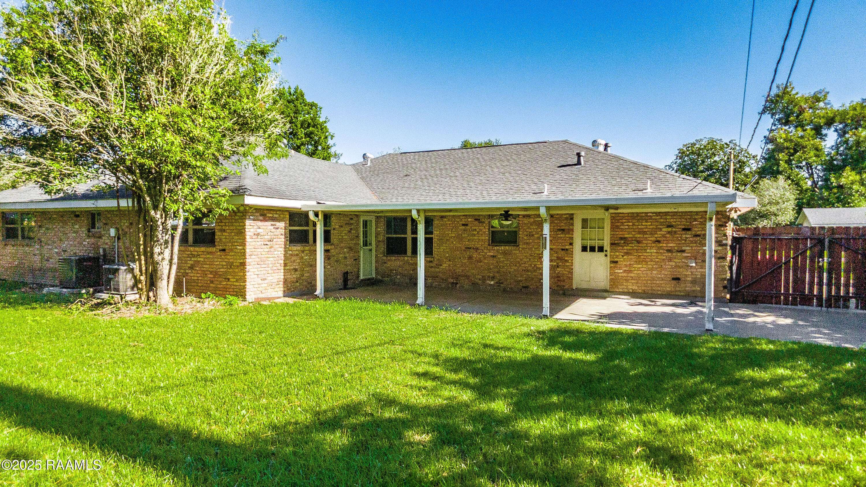 Lafayette, LA 70506,107 Sunny LN #1/2