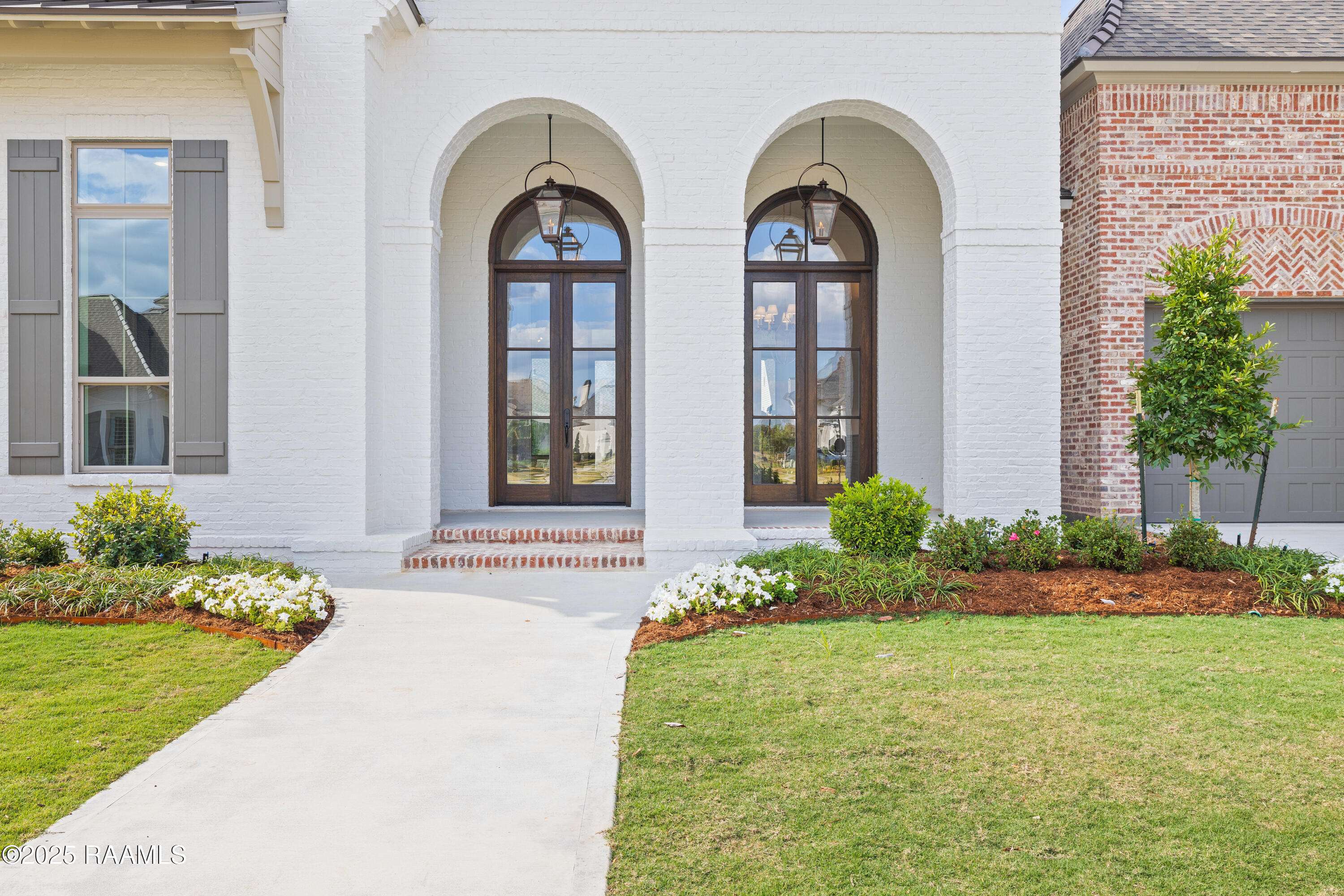 Broussard, LA 70518,221 Rue De La Rochelle