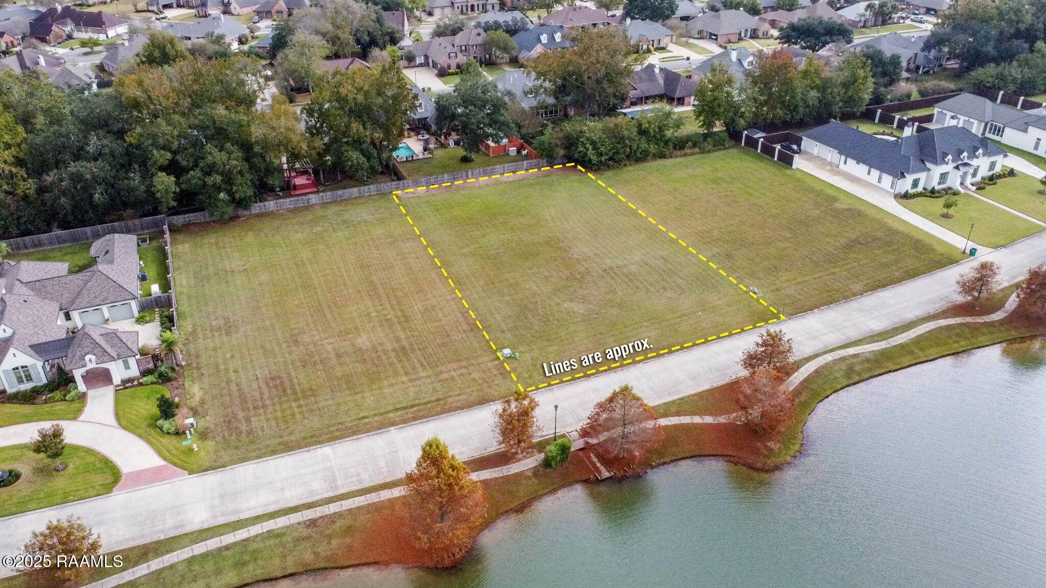 Broussard, LA 70518,105 Alsway LN