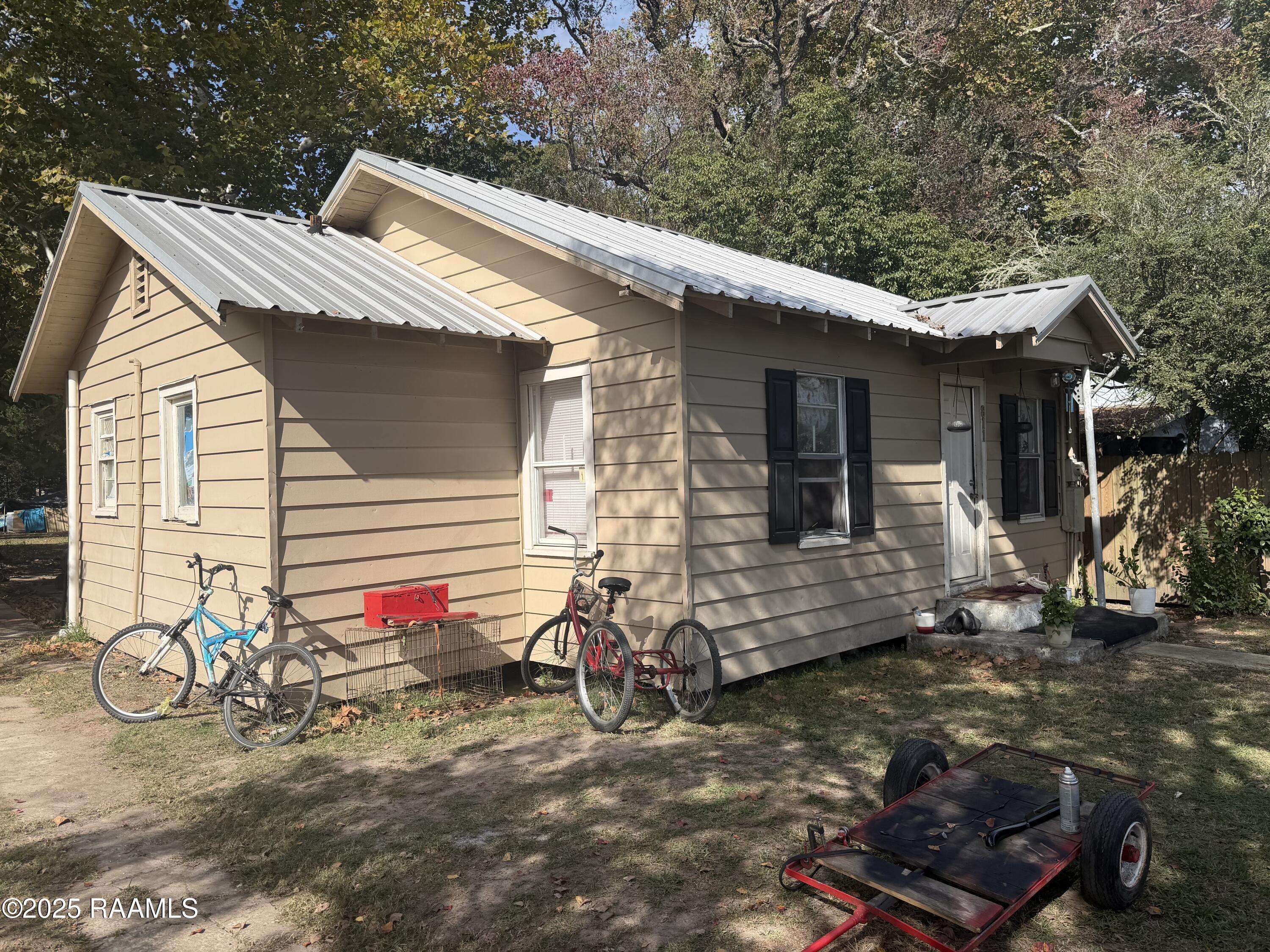 Eunice, LA 70535,811 N 3rd ST