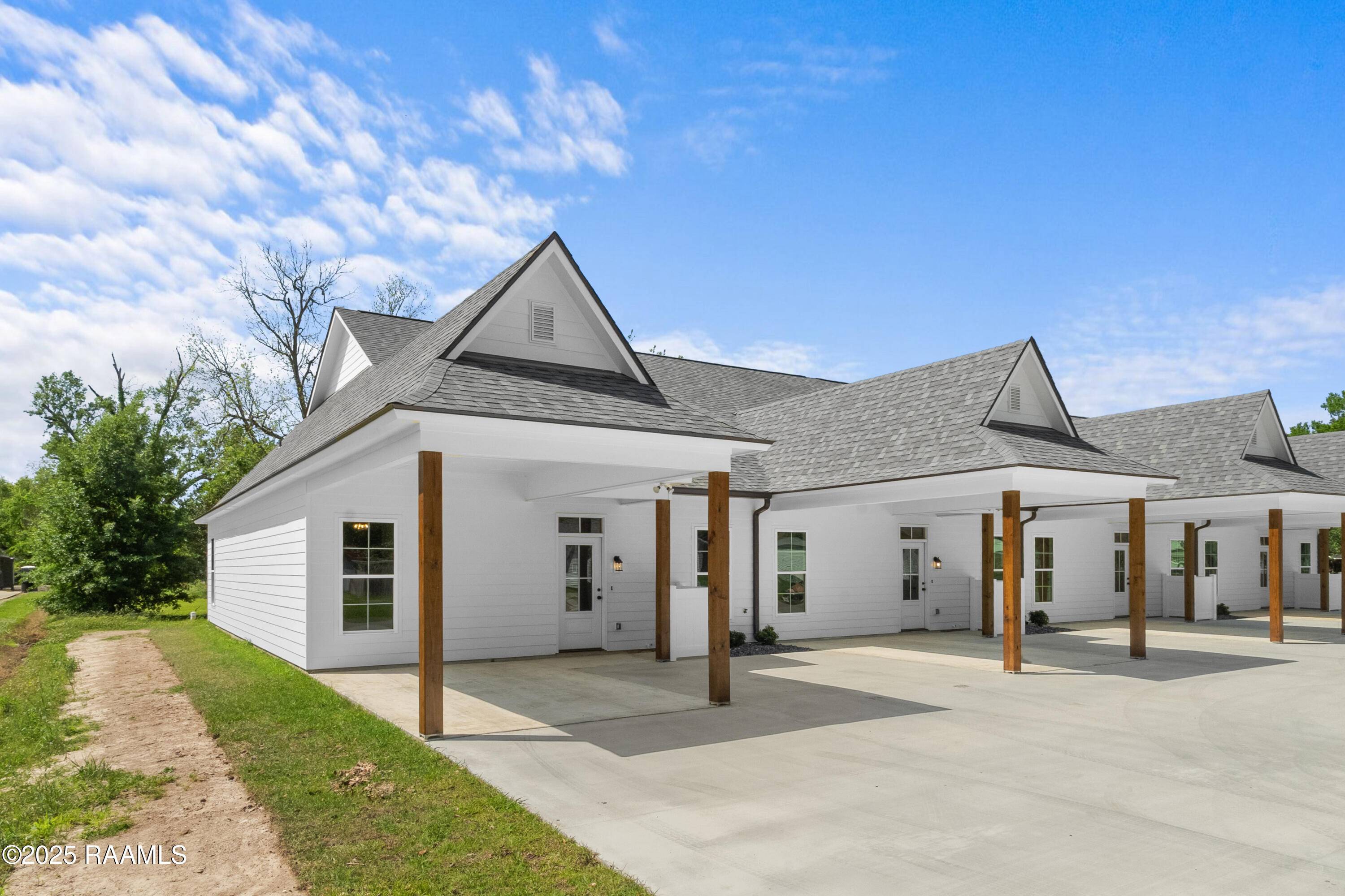 Rayne, LA 70578,212 E D ST