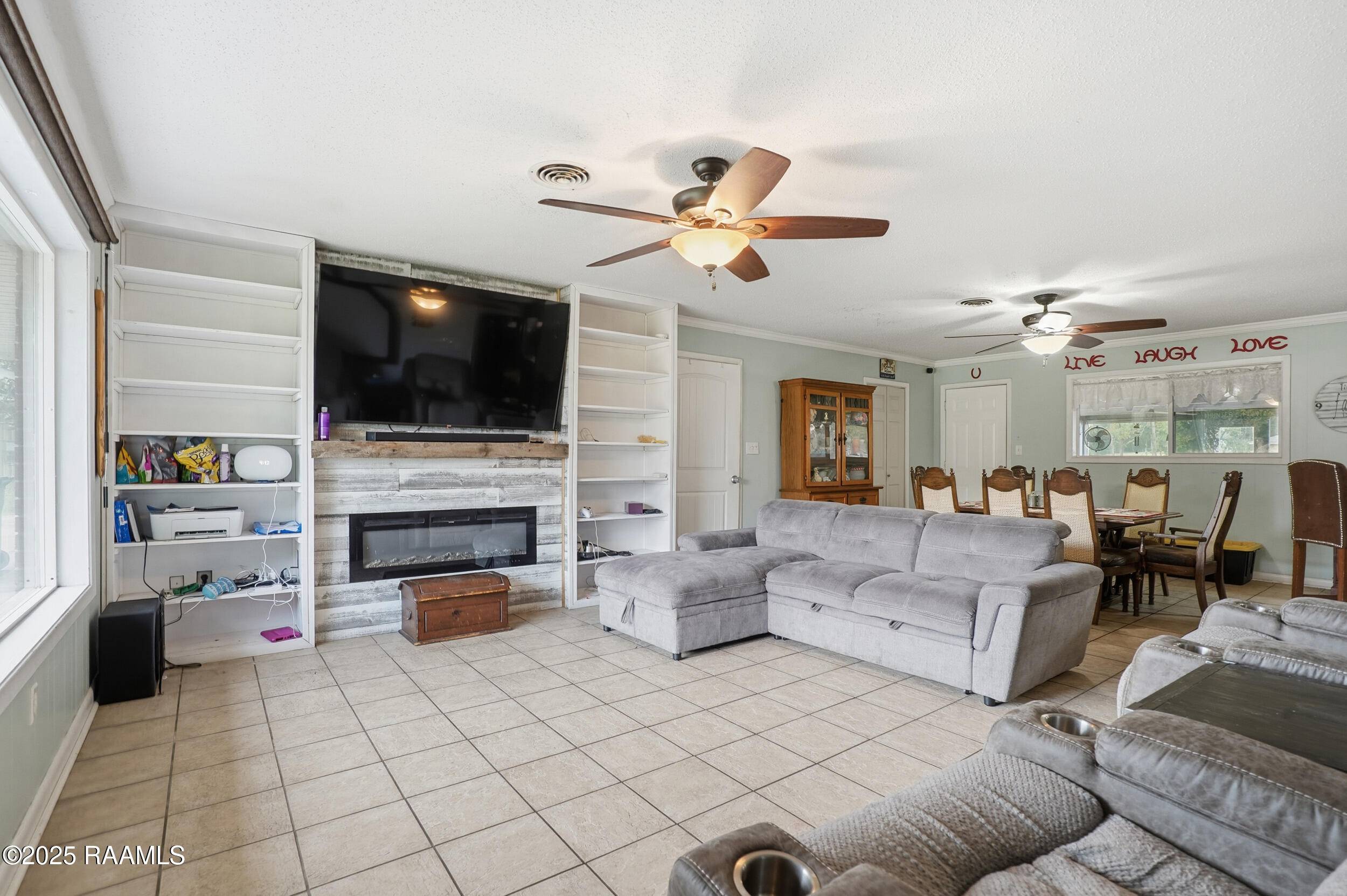 Washington, LA 70589,733 Dejean ST