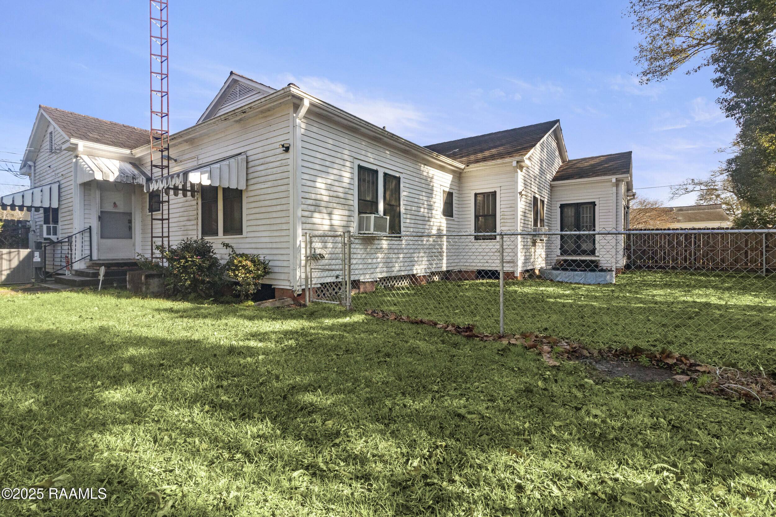 Eunice, LA 70535,151 N 5th ST