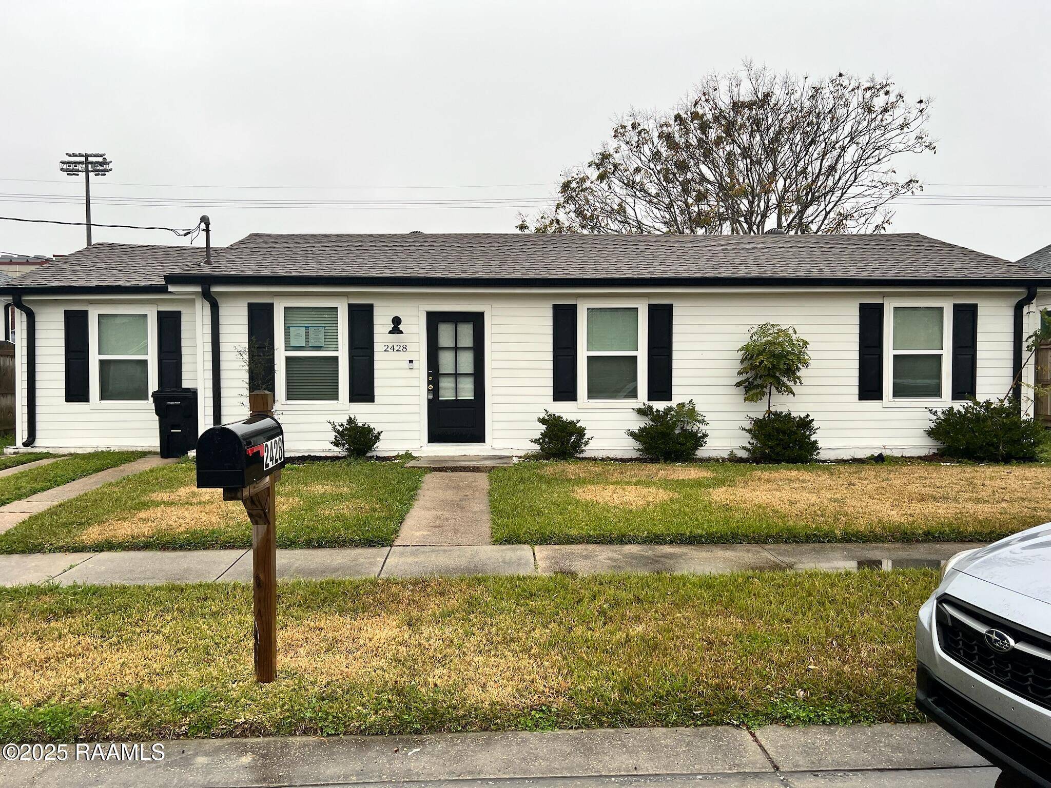 Chalmette, LA 70043,2428 Pecan DR
