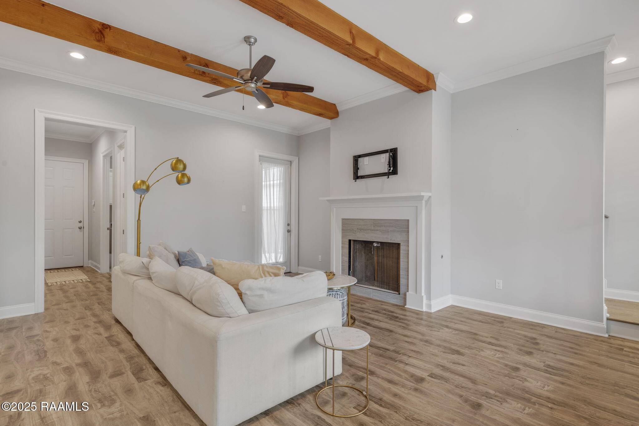 Scott, LA 70583,113 Oak Village DR
