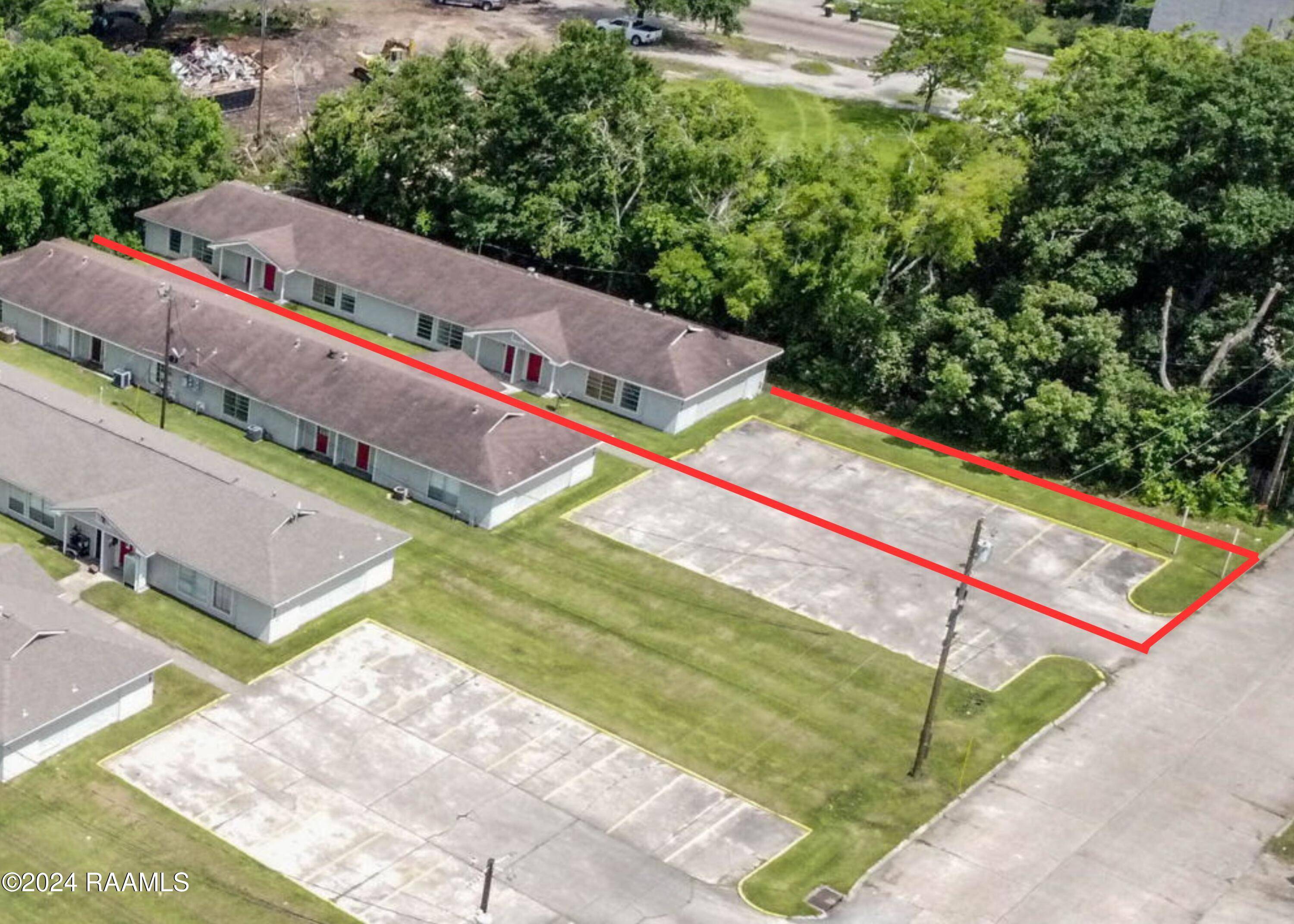 New Iberia, LA 70560,605 Yvonne ST