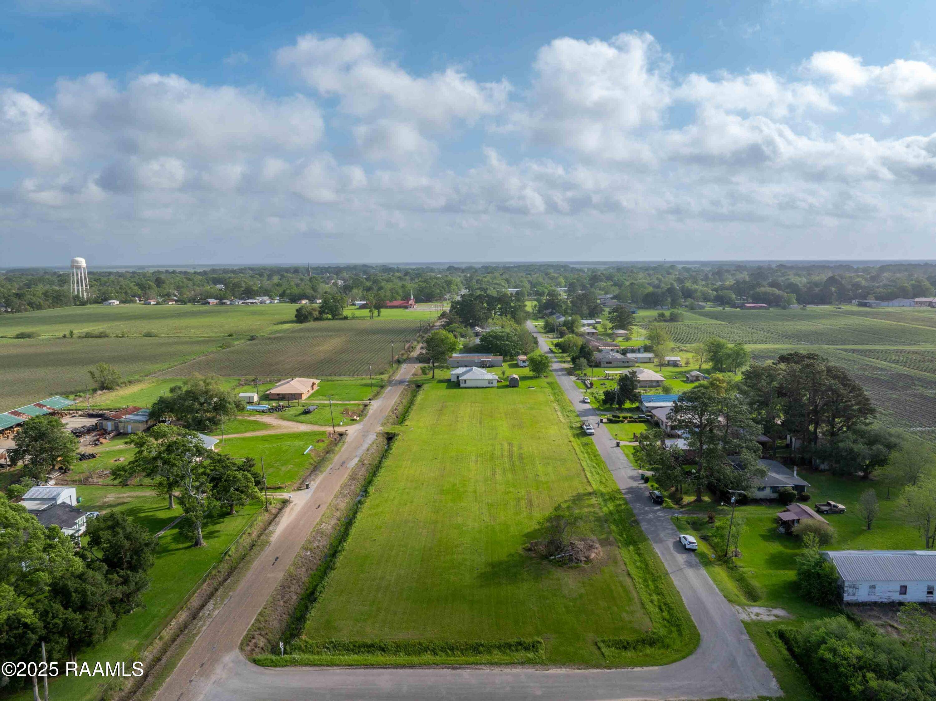 Jeanerette, LA 70544,1023 Monnot RD