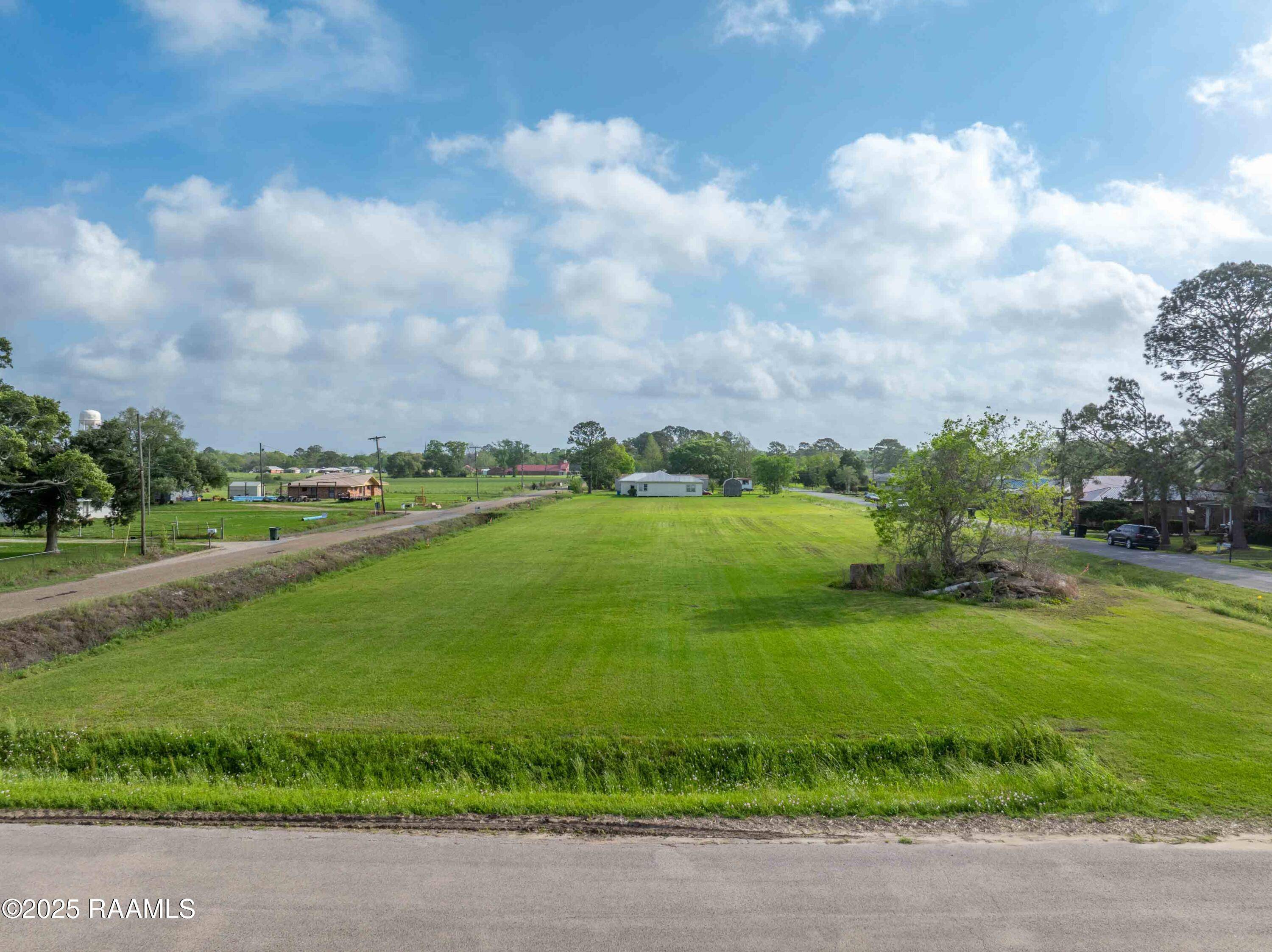 Jeanerette, LA 70544,1015 Monnot RD