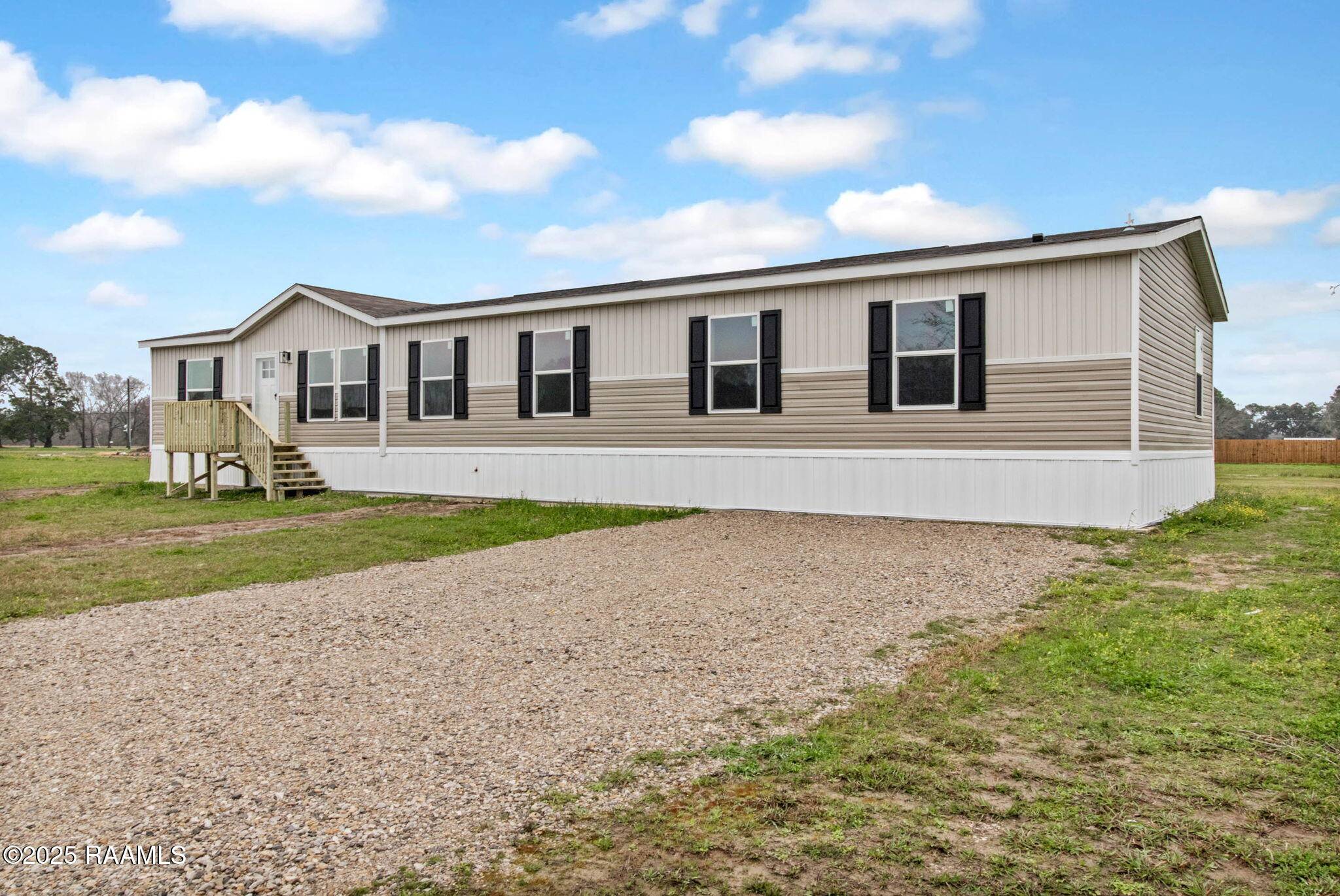 Scott, LA 70583,109 Dewaldo ST