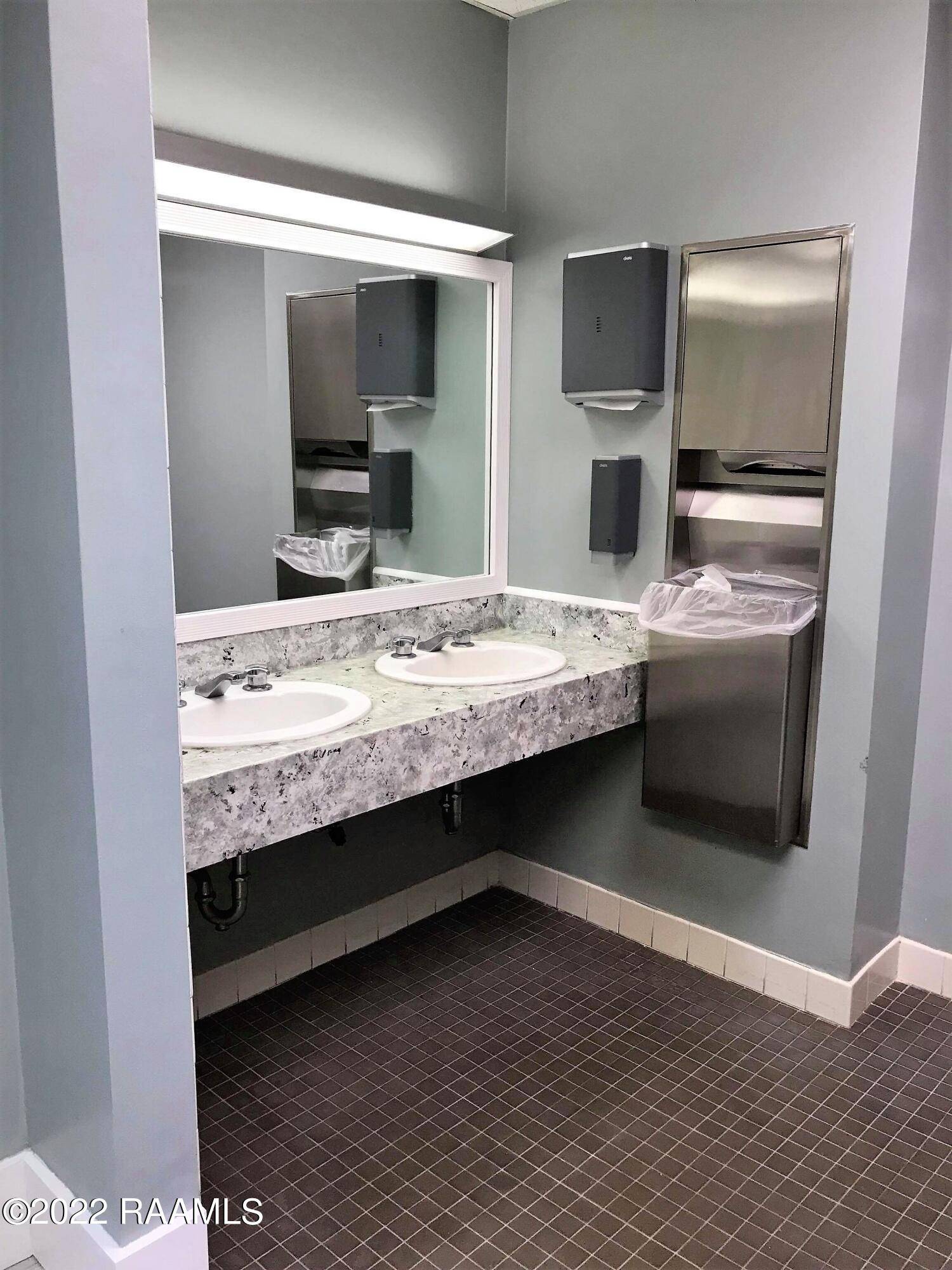Lafayette, LA 70503,106 Oil Center DR #216