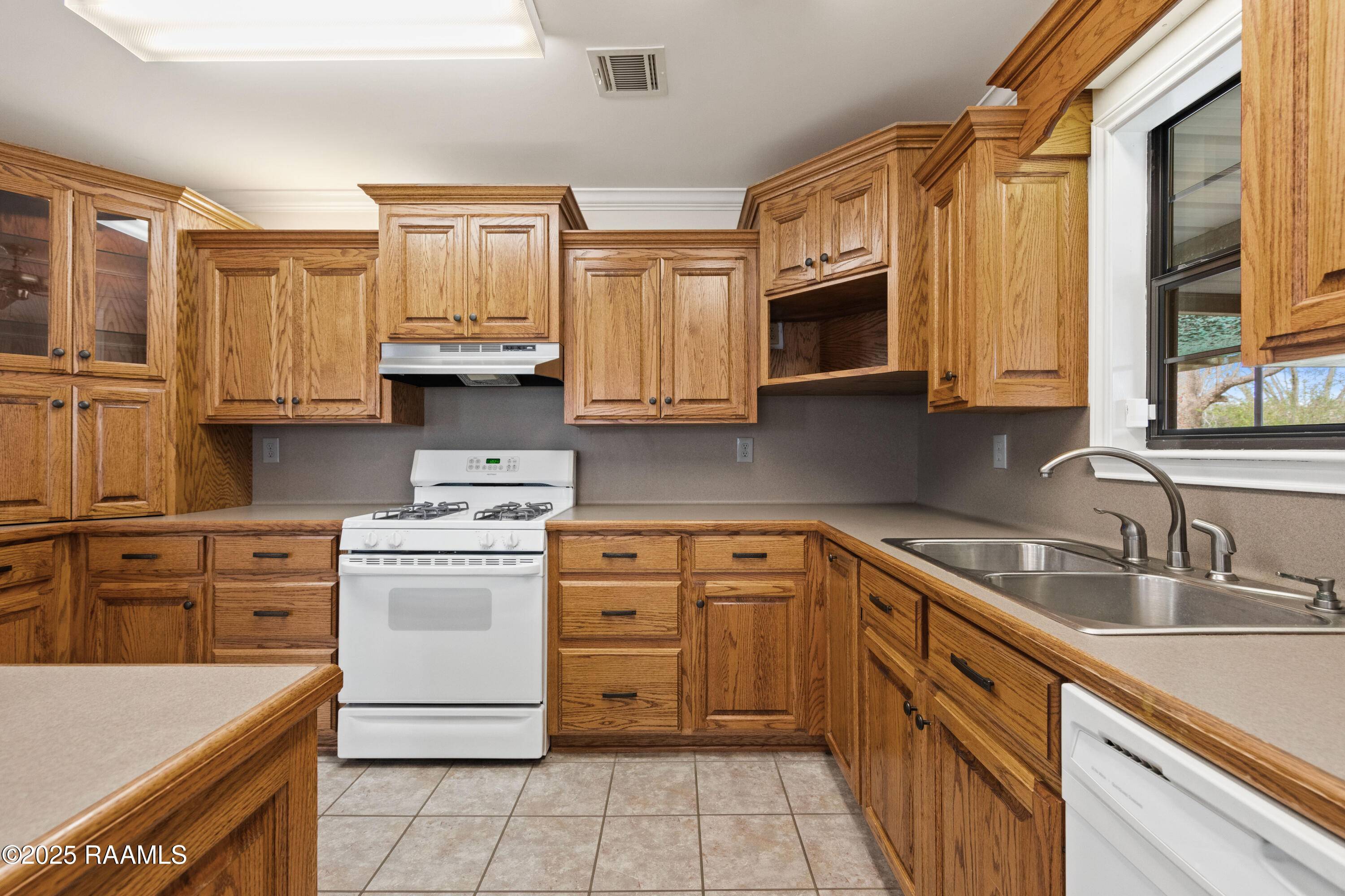 Youngsville, LA 70592,1316 Savoy RD
