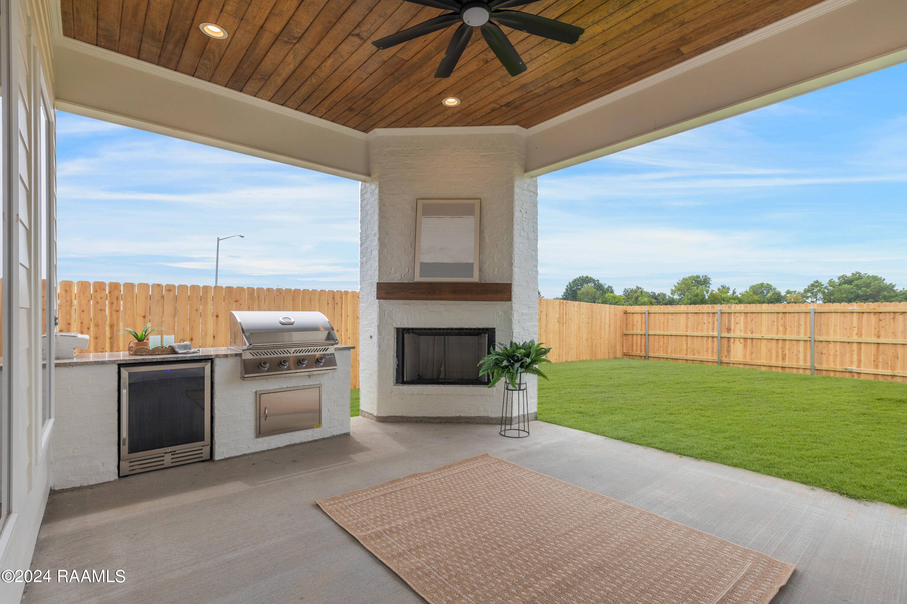 Broussard, LA 70518,101 Queen Palm CIR