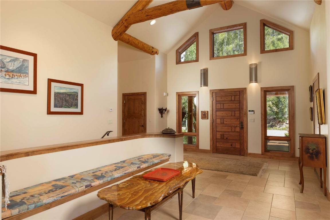 Silverthorne, CO 80498,220 Lakeview CIR