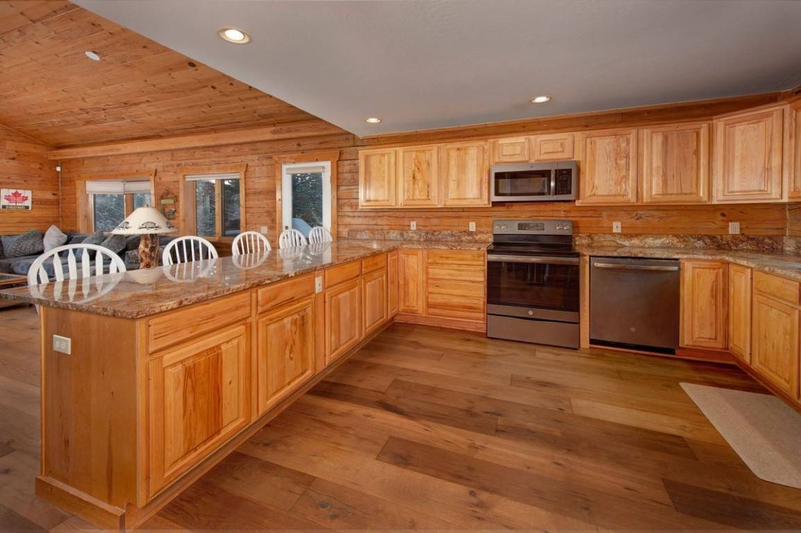 Silverthorne, CO 80498,324 Black Hawk CIR