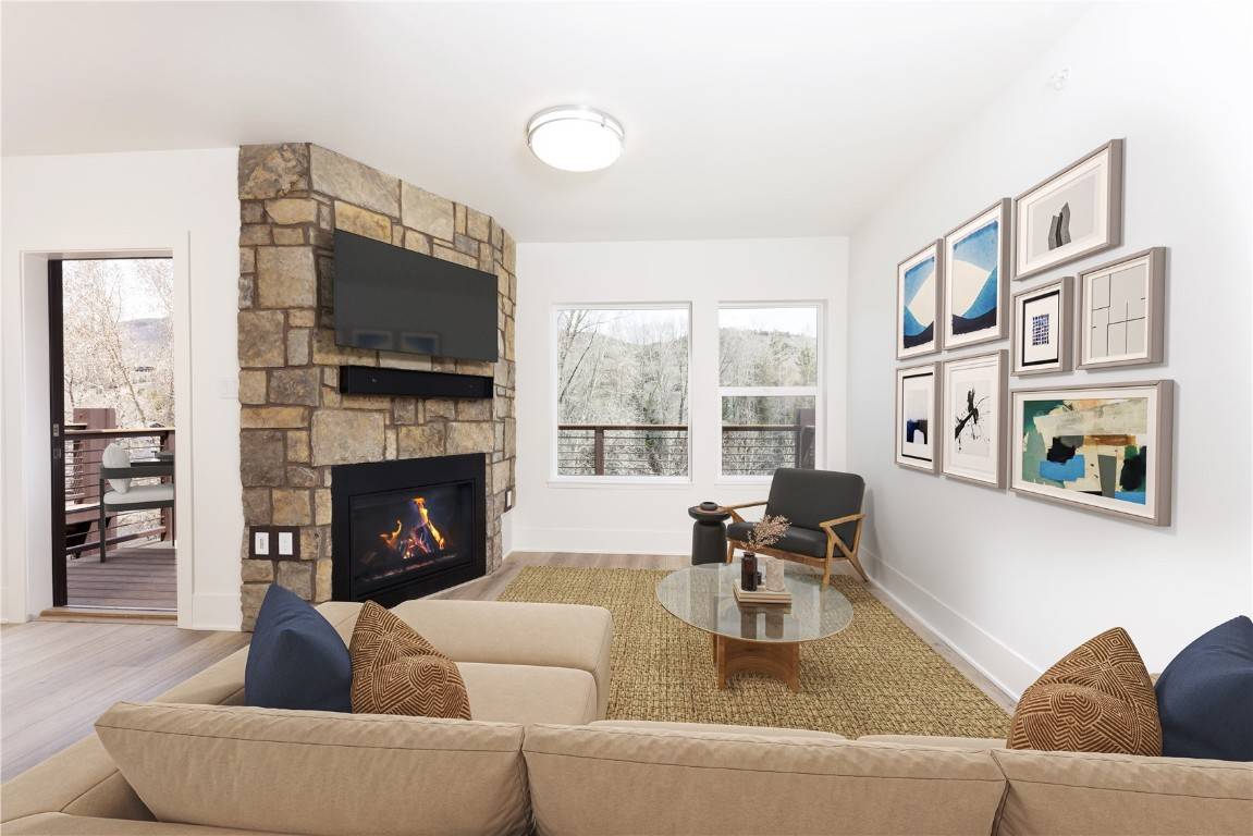 Silverthorne, CO 80498,1044 Blue River Pkwy #C-209