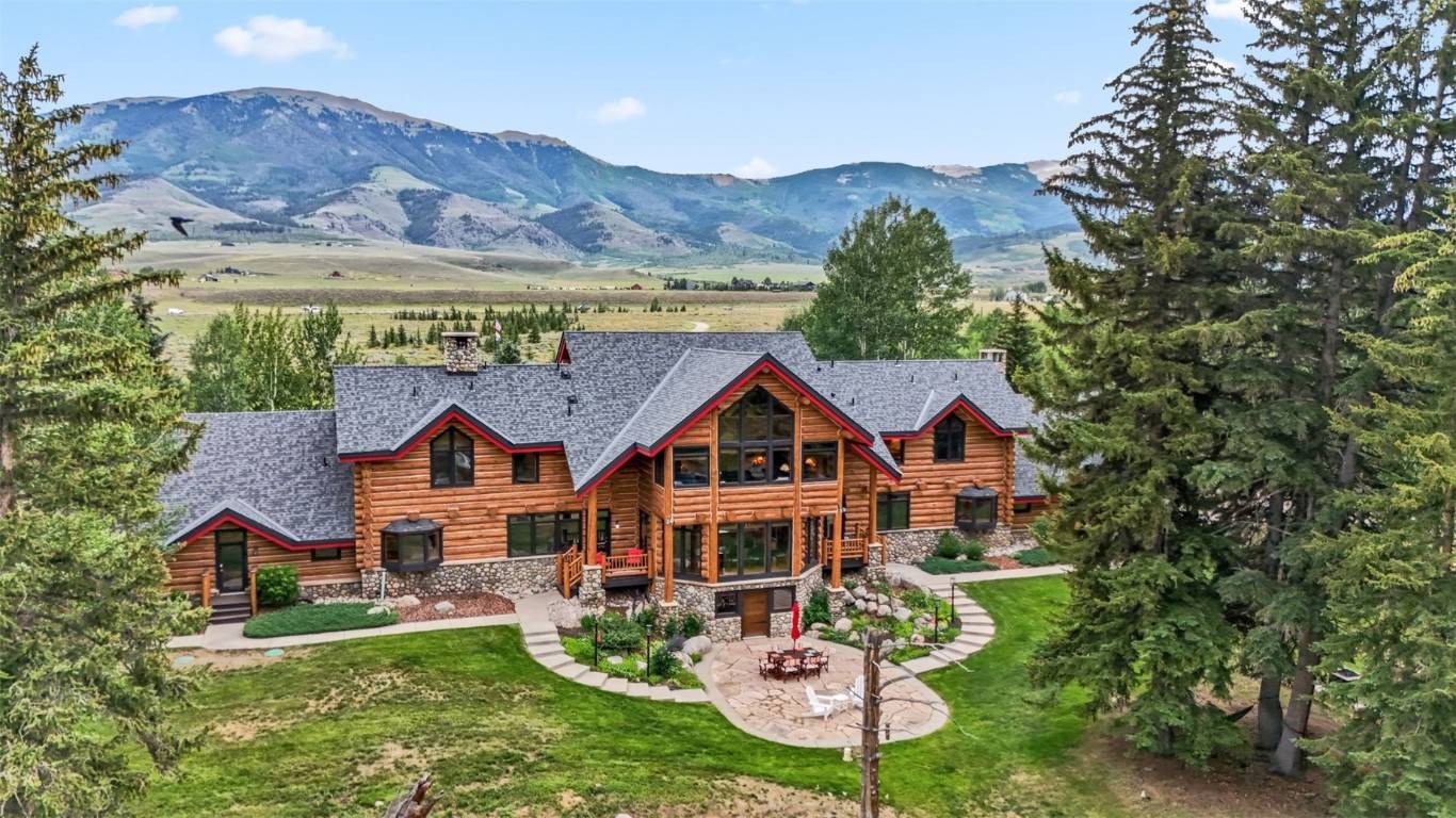 Silverthorne, CO 80498,35245 Highway 9
