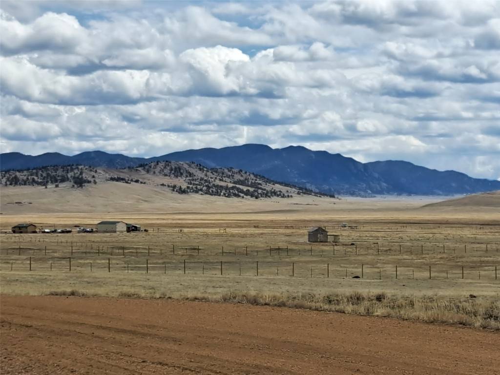 Hartsel, CO 80449,3434 Moffat RD