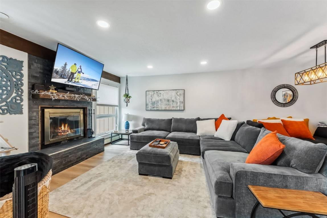 Silverthorne, CO 80498,304 Ryan Gulch CT #B103