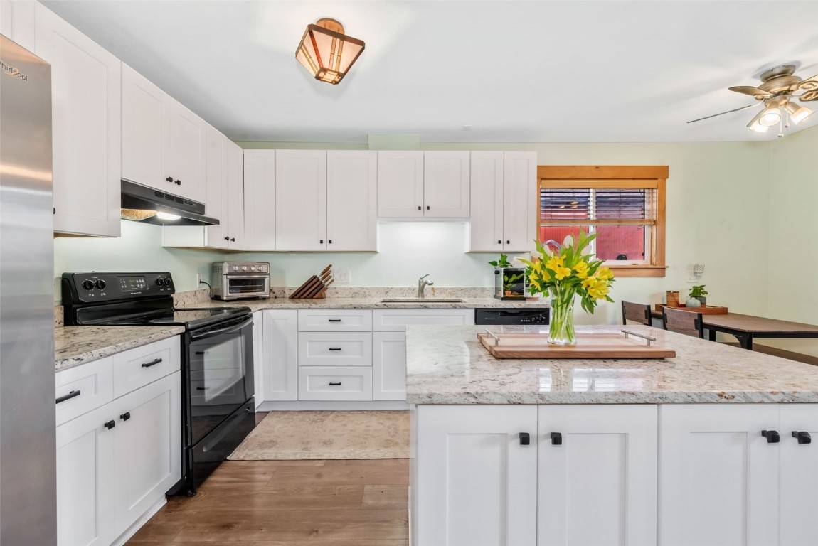 Oak  Creek, CO 80467,23800 County Road 16 #204