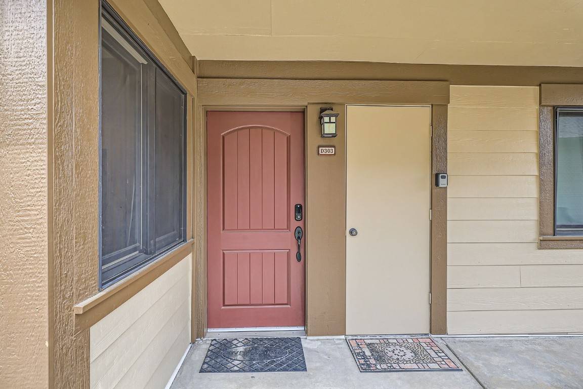 Breckenridge, CO 80424,325 Four O Clock RD #303