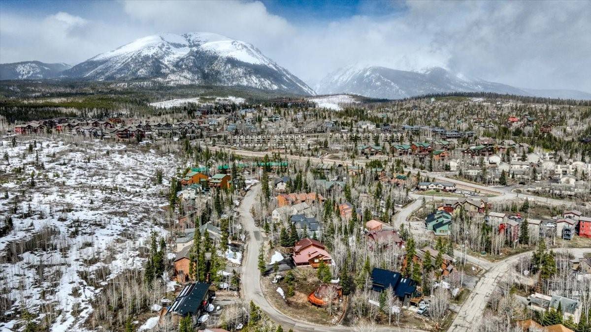 Silverthorne, CO 80498,211 Burgundy CIR #Tract A