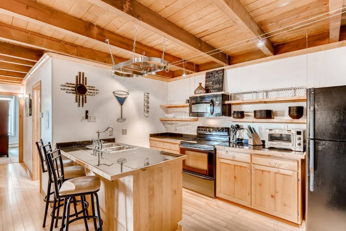 Silverthorne, CO 80498,2300 Lodge Pole CIR #103