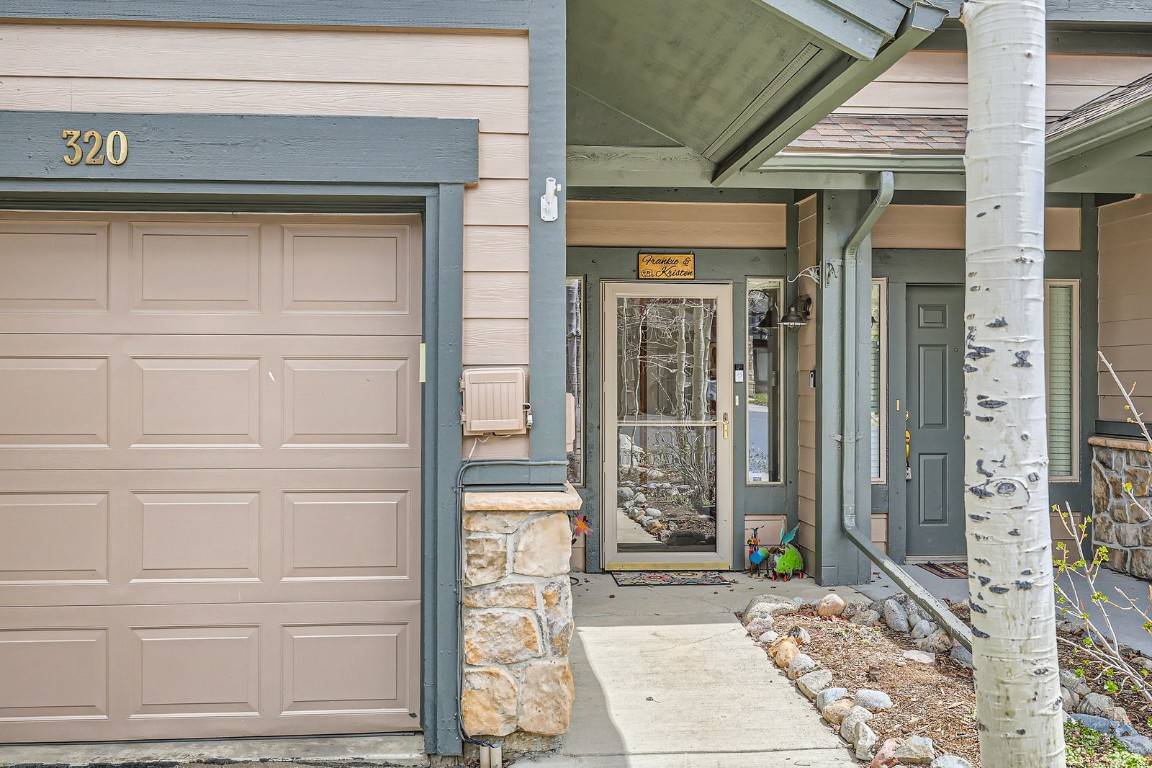 Silverthorne, CO 80498,320 Kestrel LN #320