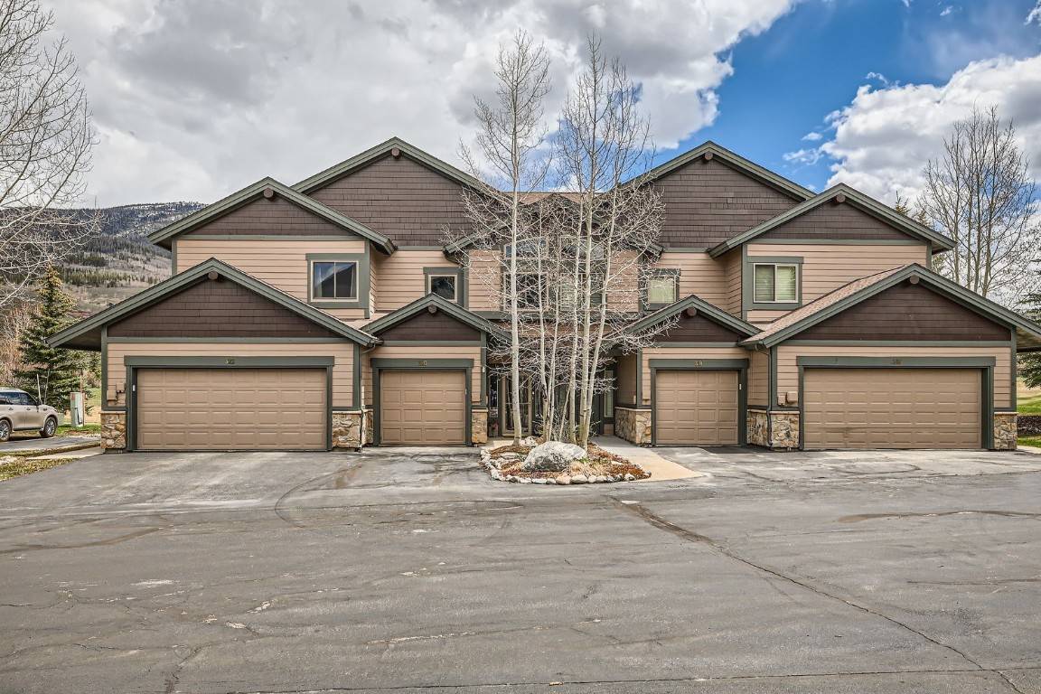 Silverthorne, CO 80498,320 Kestrel LN #320
