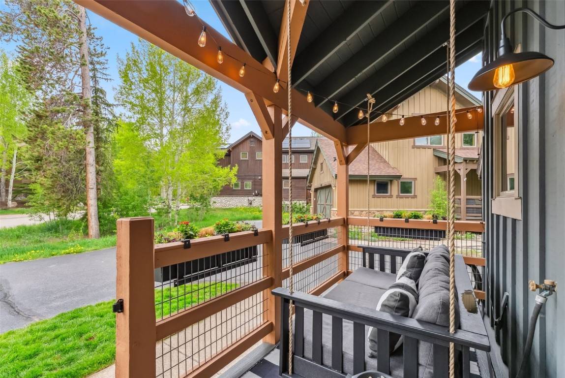 Silverthorne, CO 80498,402 Kestrel LN