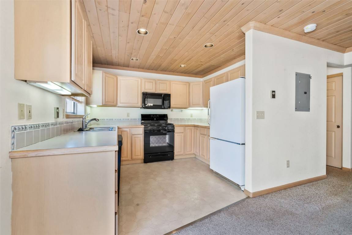 Steamboat  Springs, CO 80487,3005 Village DR #5