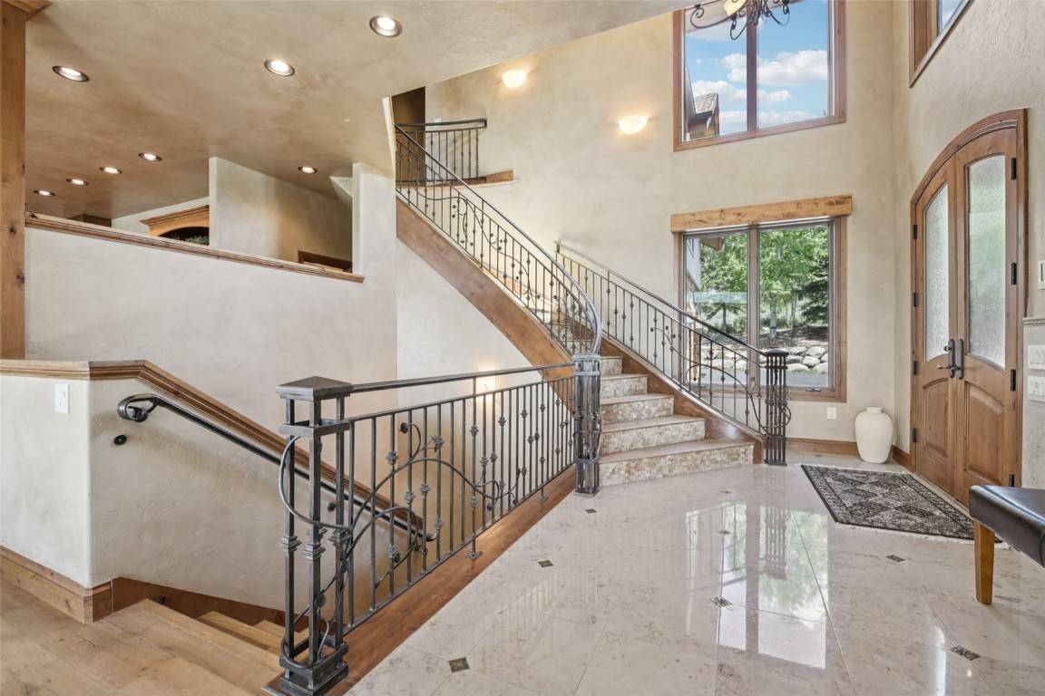 Dillon, CO 80435,17 James CT