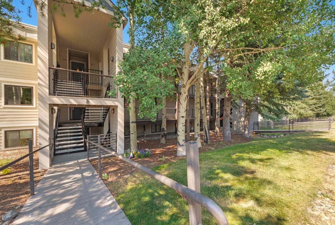 Dillon, CO 80435,32 Corinthian CIR #204